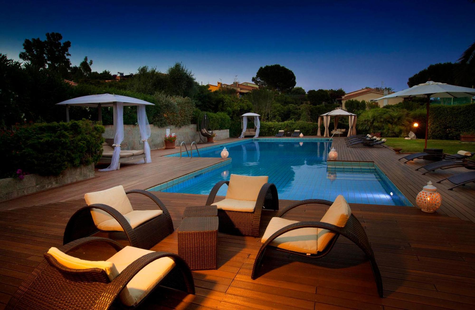 Albaruja Hotel Costa Rei Bagian luar foto