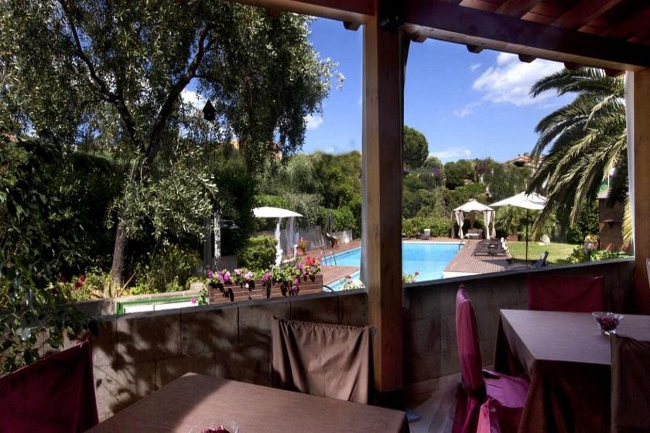Albaruja Hotel Costa Rei Bagian luar foto
